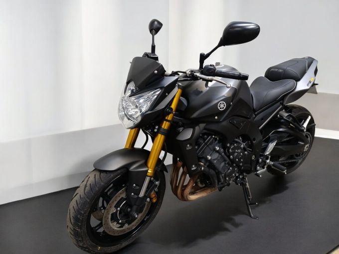 YAMAHA FZ8 4