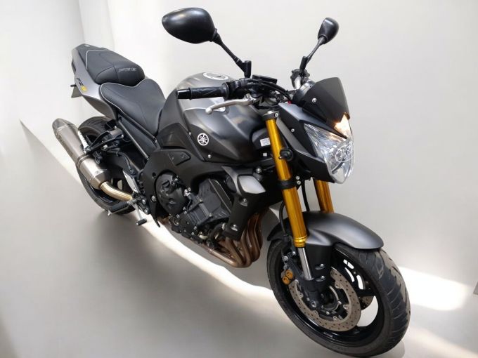 YAMAHA FZ8 4