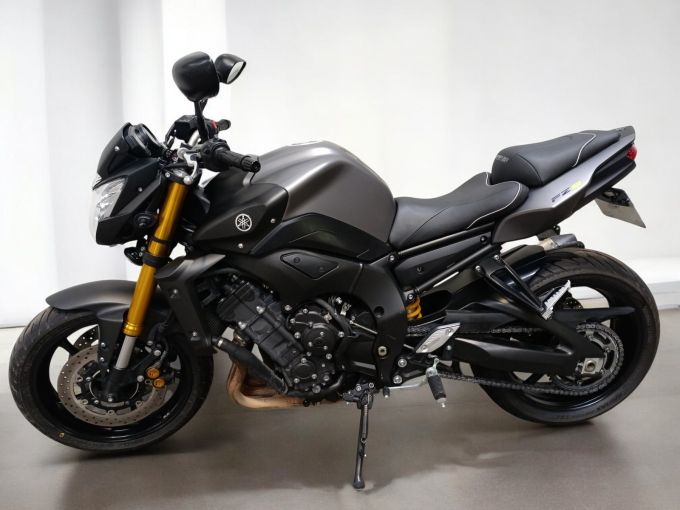YAMAHA FZ8 4
