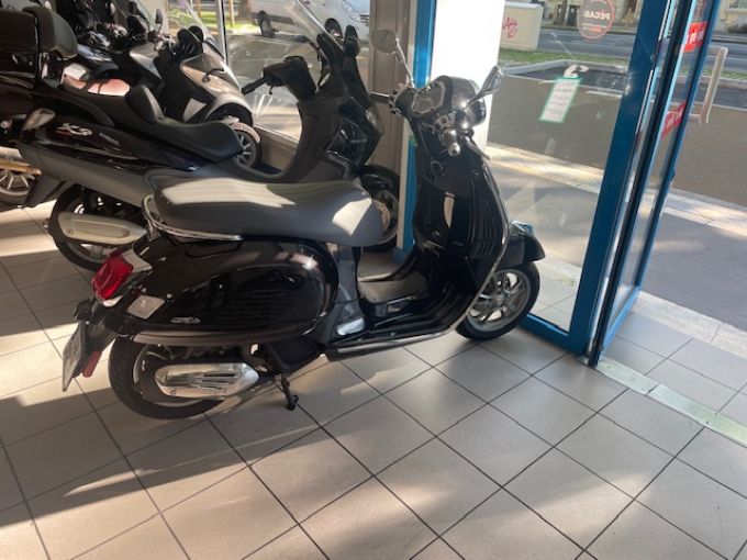 PIAGGIO GTS 125 4