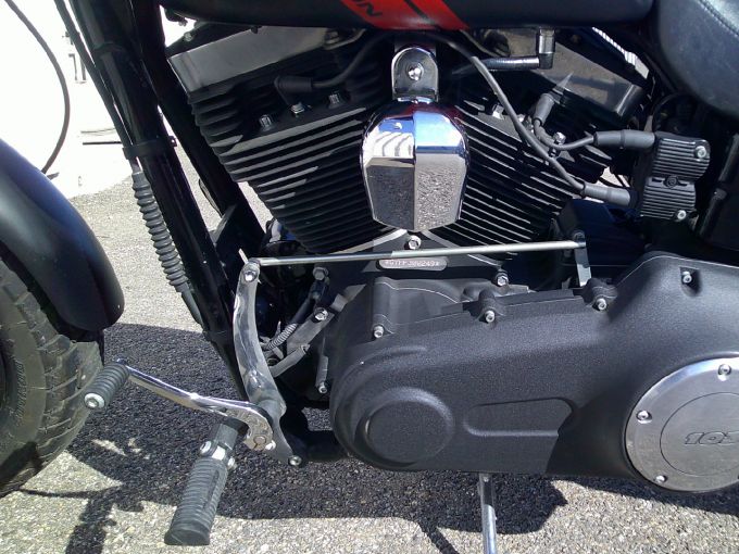 HARLEY-DAVIDSON DYNA FAT BOB 1584 4