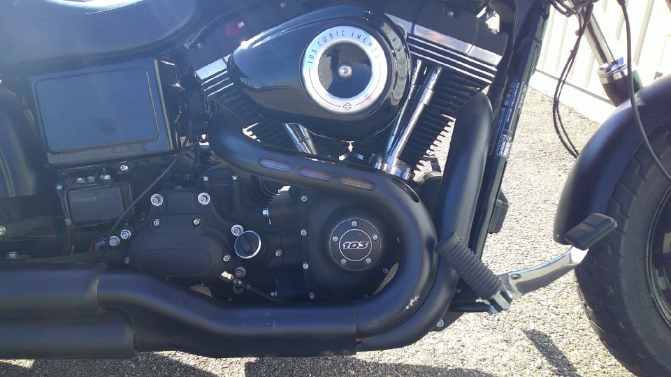 HARLEY-DAVIDSON DYNA FAT BOB 1584 4