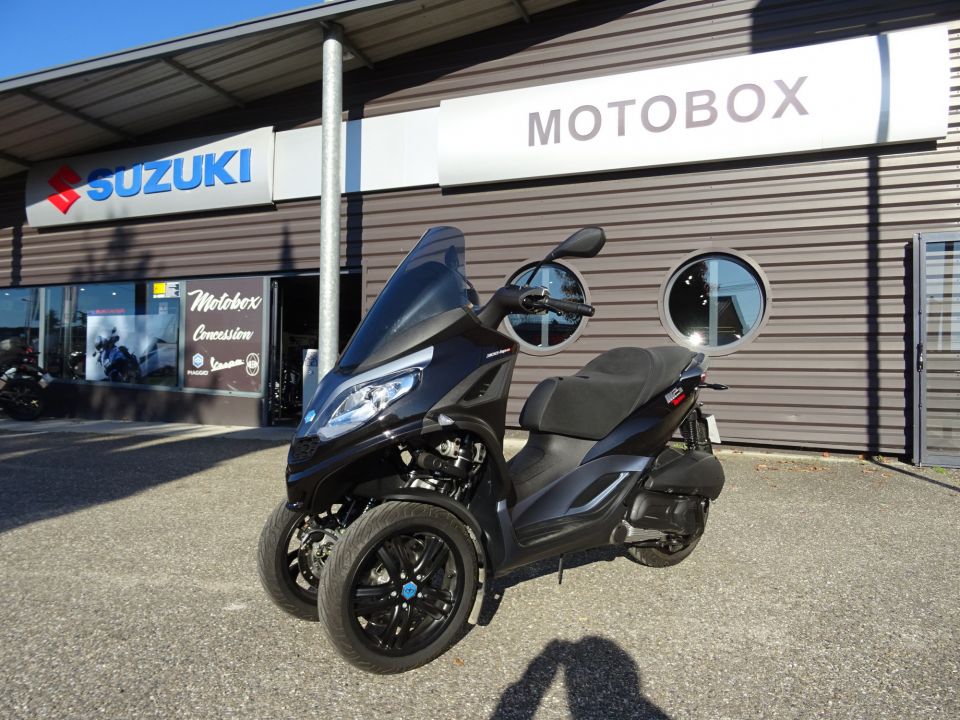 PIAGGIO MP3 300 LT ABS 4