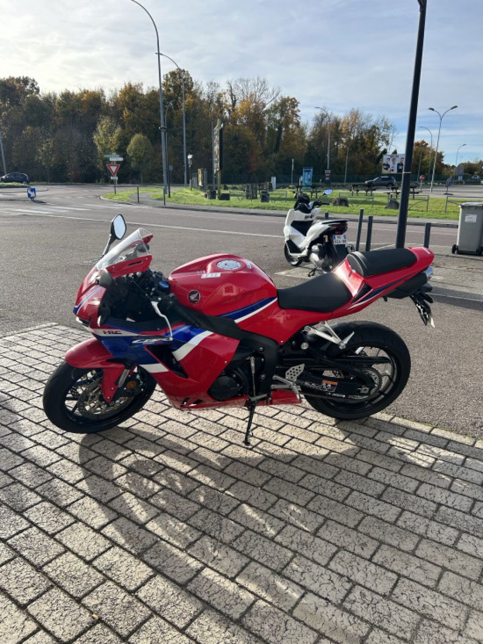 HONDA CBR 600 RR 4