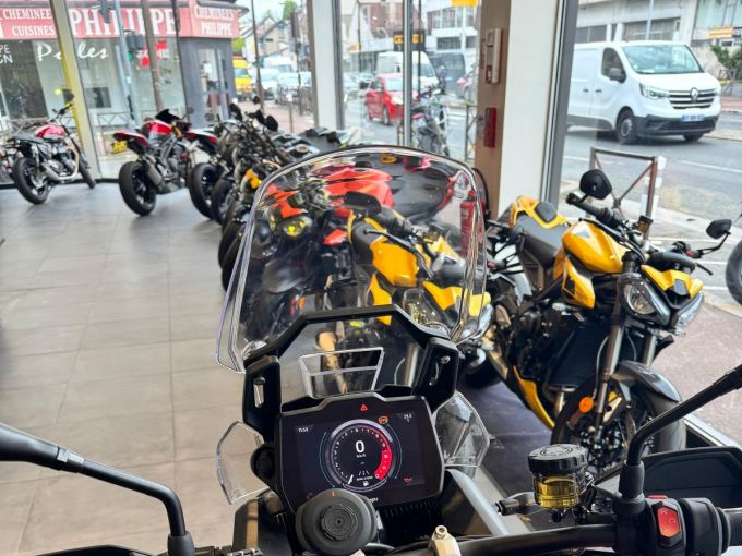 TRIUMPH Tiger 900 GT PRO 4