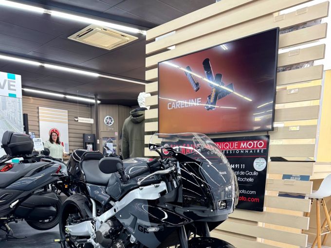 YAMAHA XSR 900 GP 35KW 4