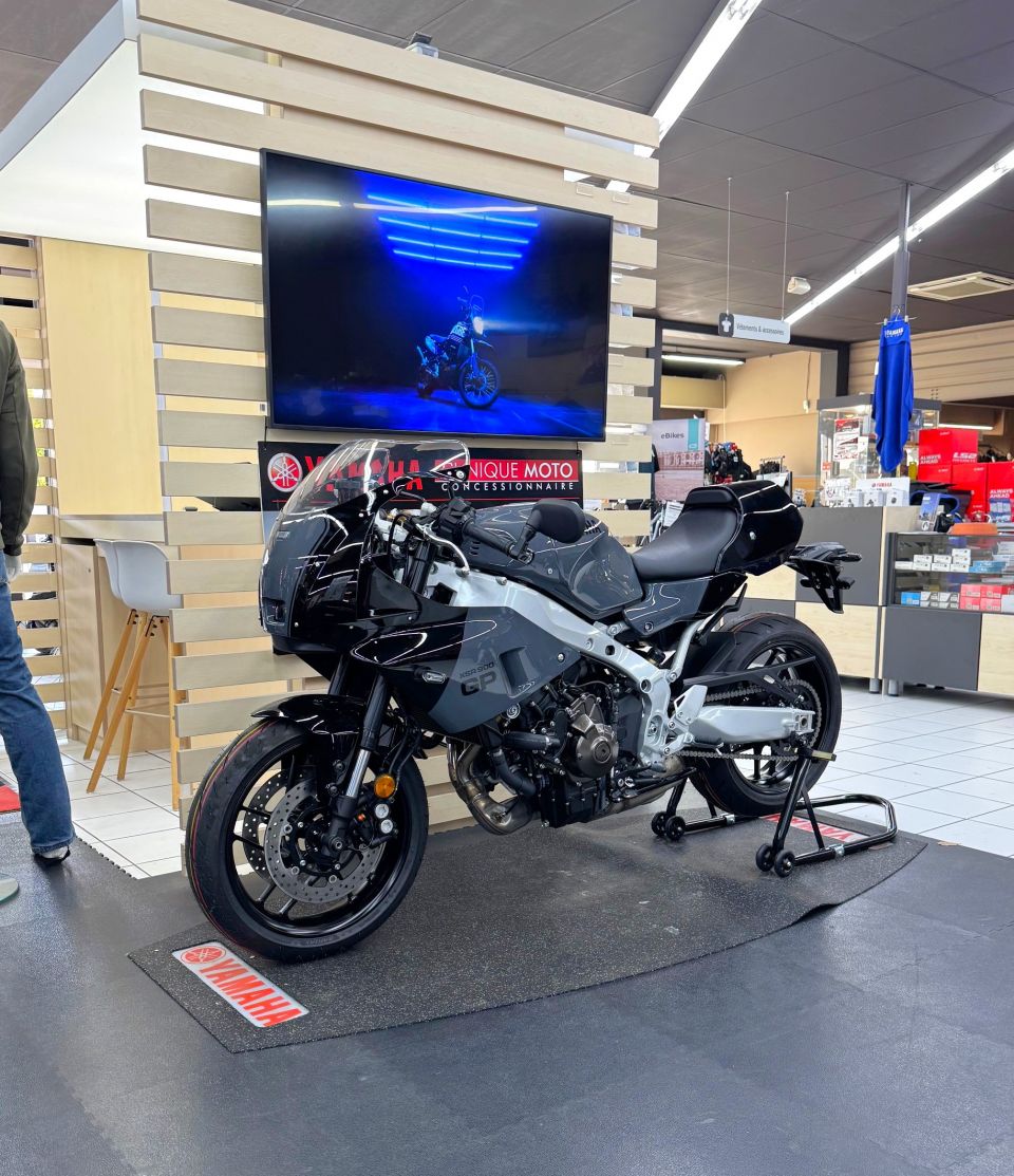 YAMAHA XSR 900 GP 35KW 4