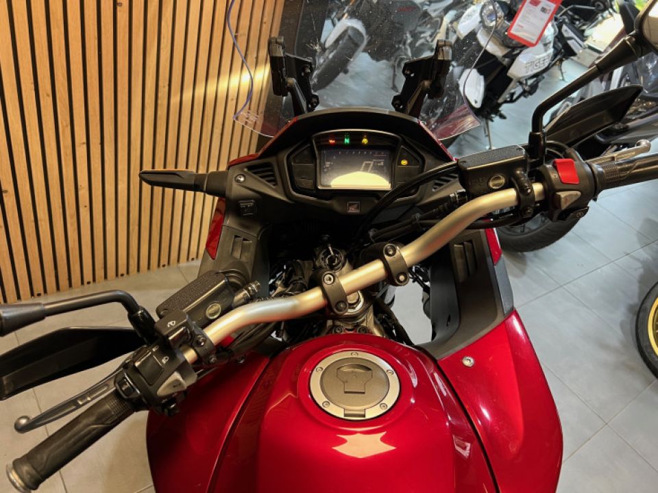 HONDA VFR800X 4