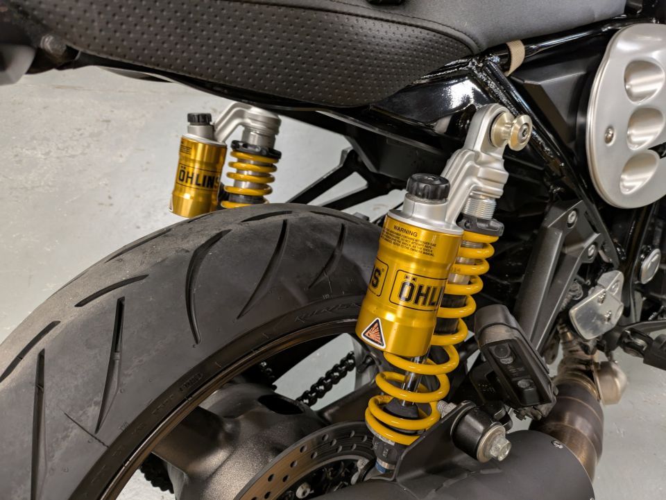 YAMAHA XJR 1300 RACER 4