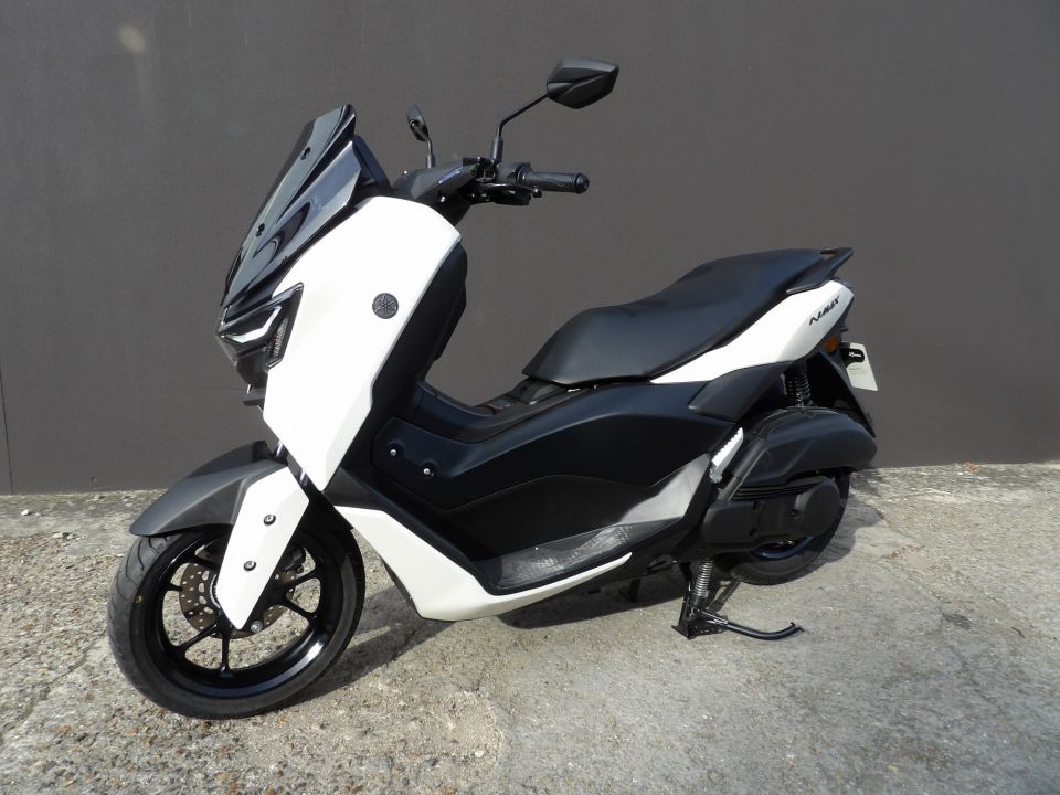 YAMAHA NMAX 125 4