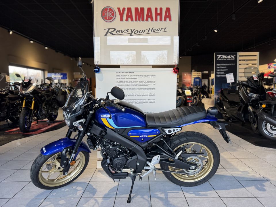YAMAHA XSR 125 4