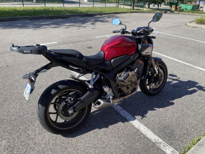 HONDA CB650R 4