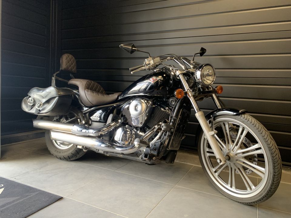 KAWASAKI VN 900 CUSTOM 4