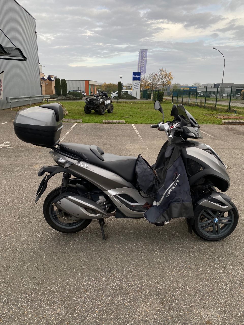 PIAGGIO MP3 300LT YOURBAN 4