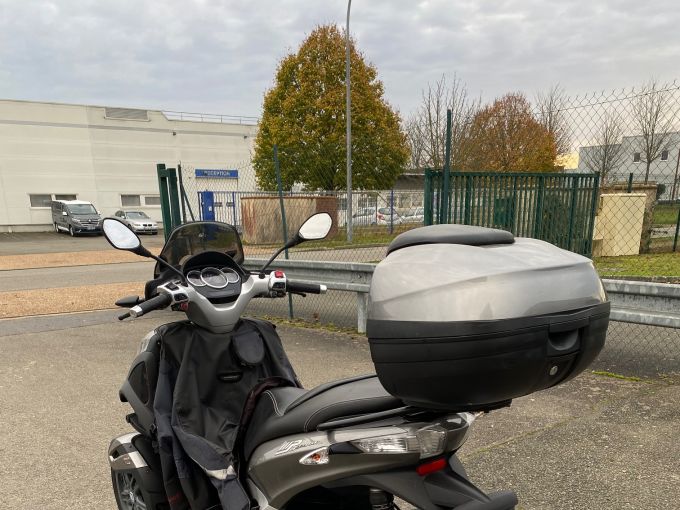 PIAGGIO MP3 300LT YOURBAN 4