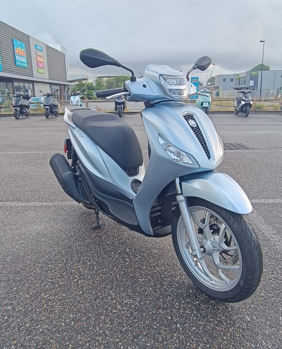 PIAGGIO MEDLEY 125 Iget 4