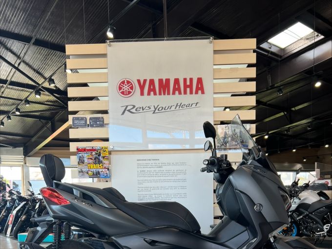 YAMAHA XMAX 125 TECH MAX 4