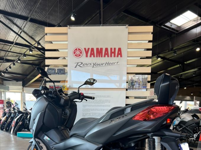 YAMAHA XMAX 125 TECH MAX 4
