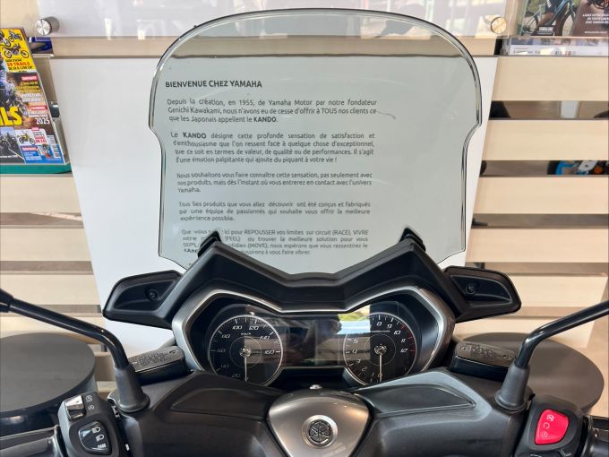YAMAHA XMAX 125 TECH MAX 4