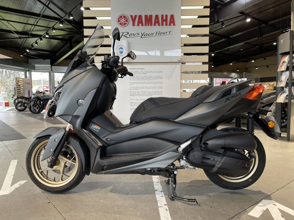 YAMAHA XMAX 125 TECH MAX 4