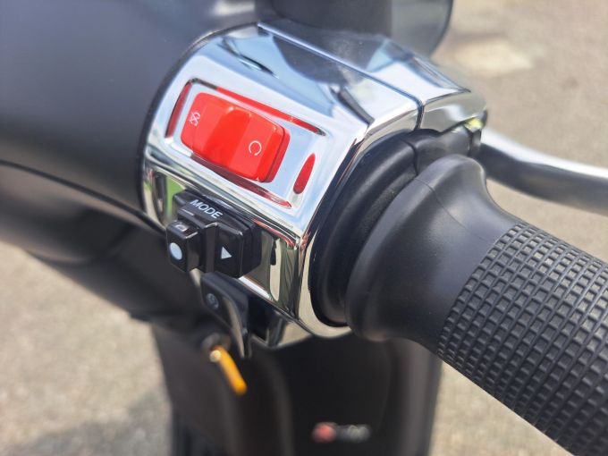VESPA PRIMAVERA 125 4