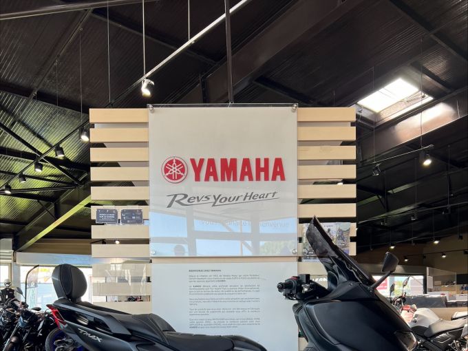 YAMAHA XP T-MAX 560 4