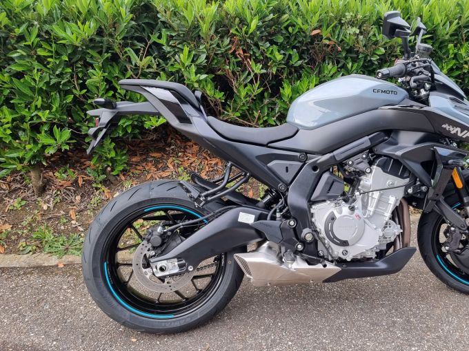 CF MOTO 675 NK 4