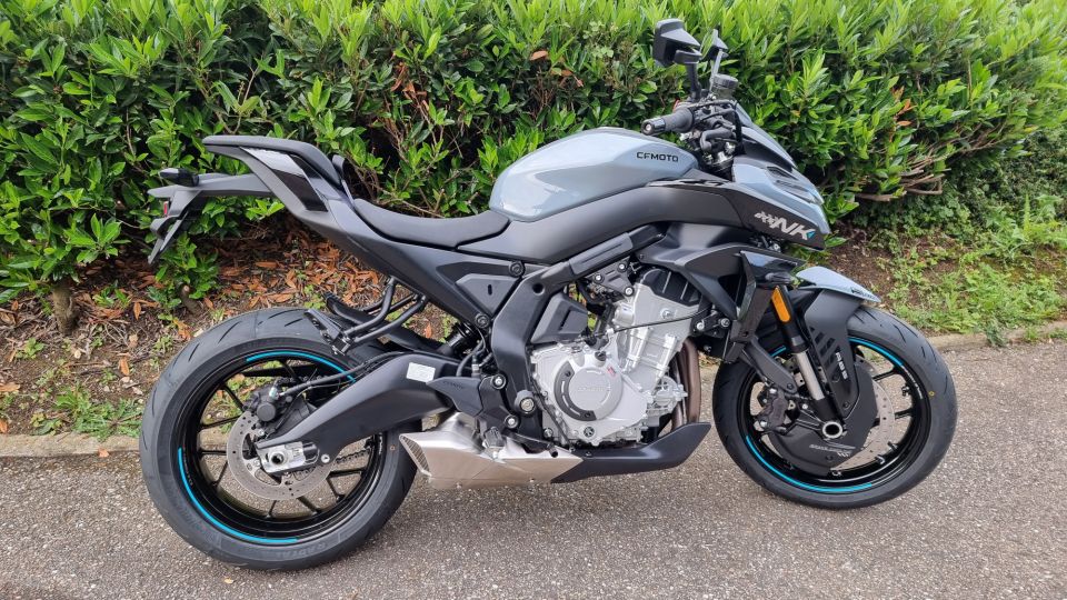 CF MOTO 675 NK 4