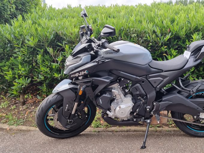 CF MOTO 675 NK 4