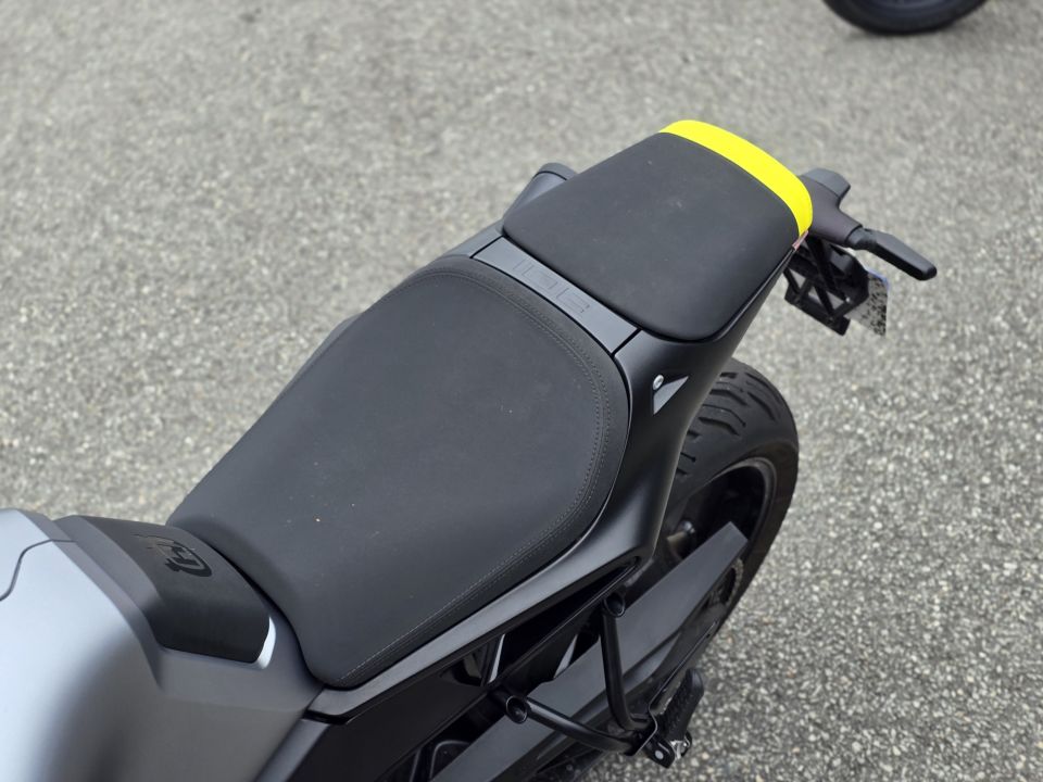 HUSQVARNA VITPILEN 801 L 4