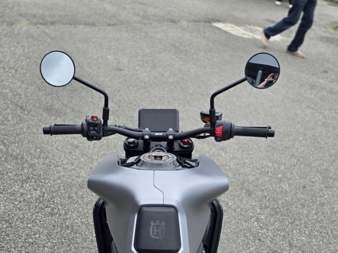 HUSQVARNA VITPILEN 801 L 4