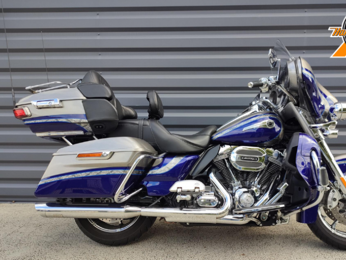 HARLEY-DAVIDSON TOURING ELECTRA GLIDE 1800 ULTRA LIMITED CVO 4
