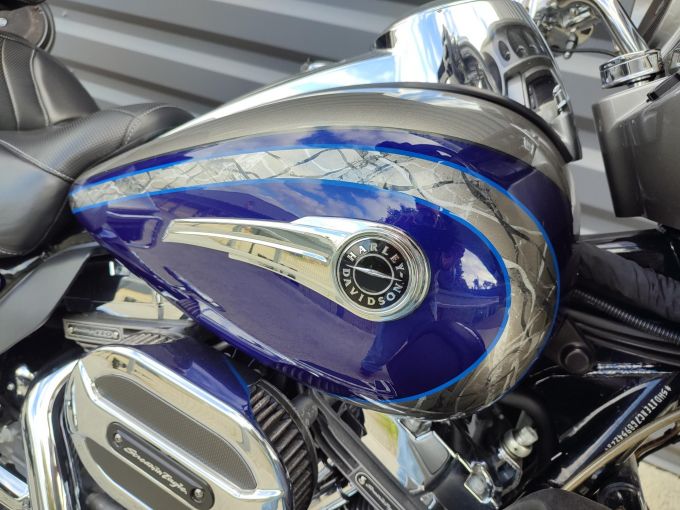 HARLEY-DAVIDSON TOURING ELECTRA GLIDE 1800 ULTRA LIMITED CVO 4