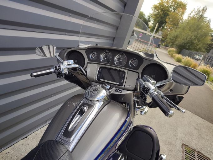 HARLEY-DAVIDSON TOURING ELECTRA GLIDE 1800 ULTRA LIMITED CVO 4