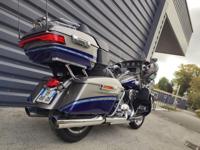 HARLEY-DAVIDSON TOURING ELECTRA GLIDE 1800 ULTRA LIMITED CVO 4