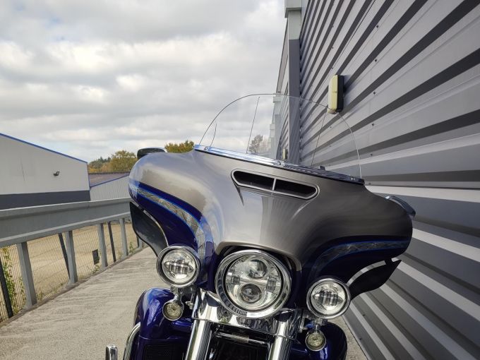 HARLEY-DAVIDSON TOURING ELECTRA GLIDE 1800 ULTRA LIMITED CVO 4