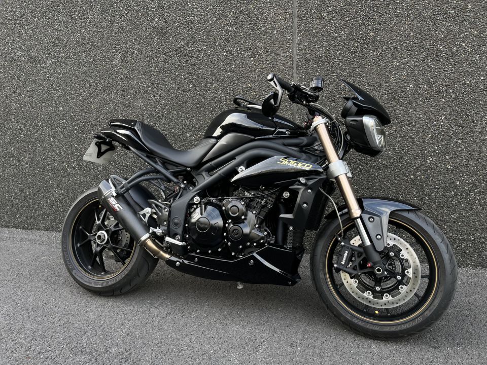 TRIUMPH SPEED TRIPLE 1050 4