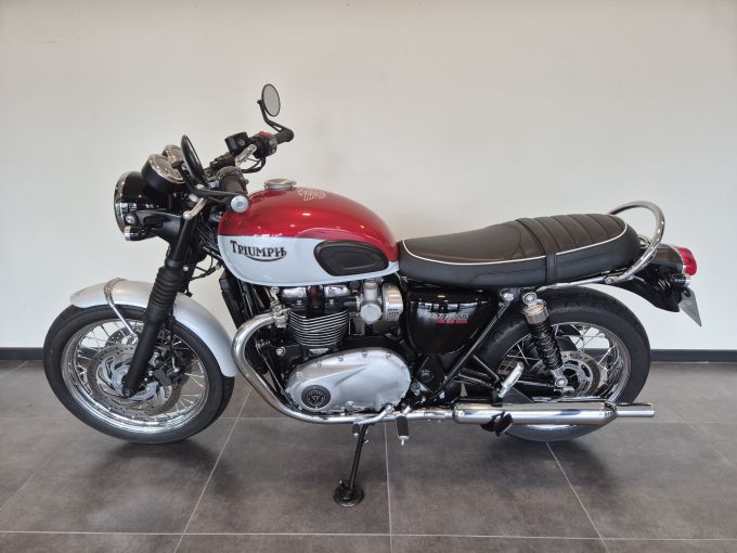 TRIUMPH BONNEVILLE T120 4