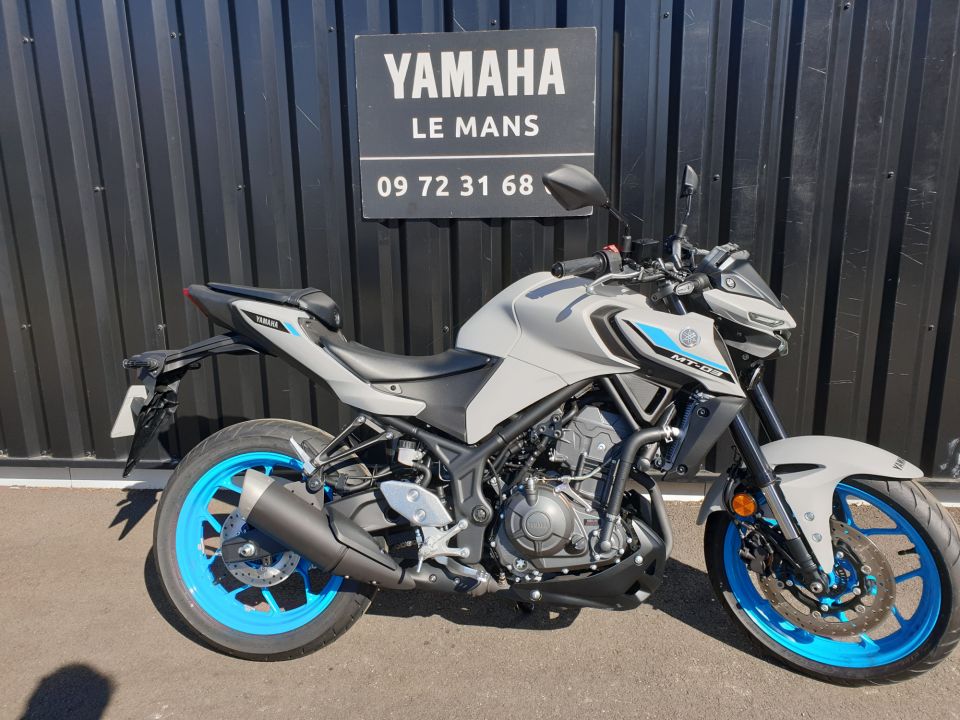 YAMAHA MT-03 4