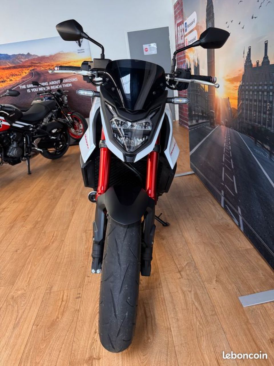 HONDA CB 750 HORNET 4