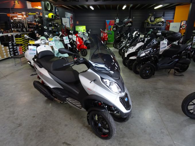 PIAGGIO MP3 400 4