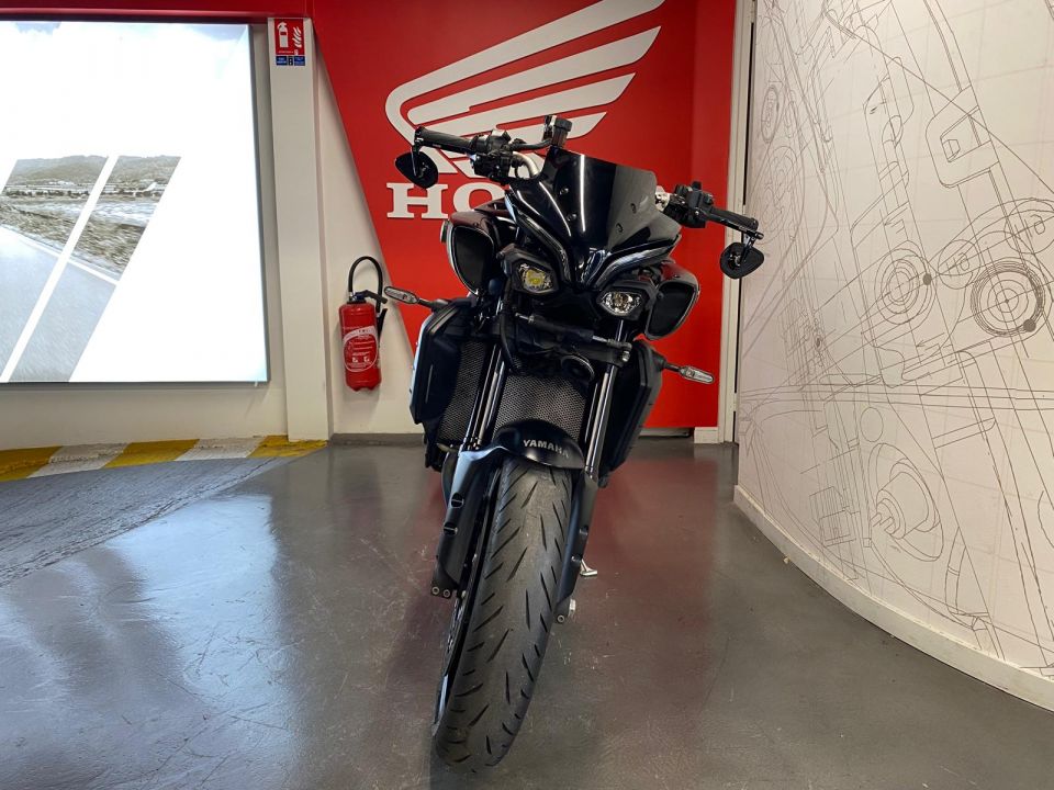 YAMAHA MT-10 4