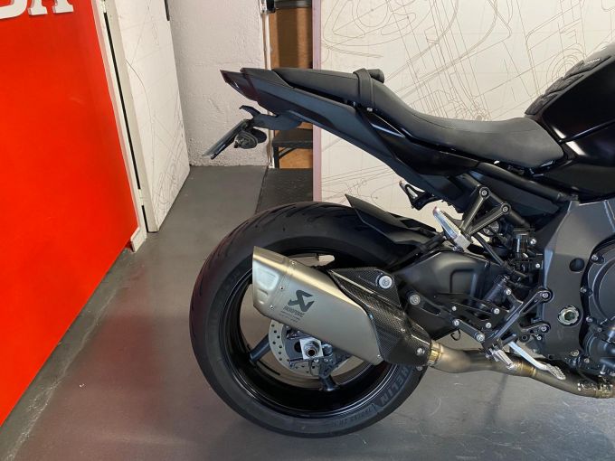 YAMAHA MT-10 4