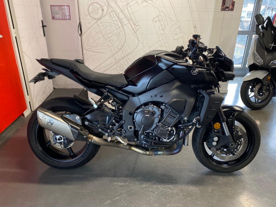 YAMAHA MT-10 4