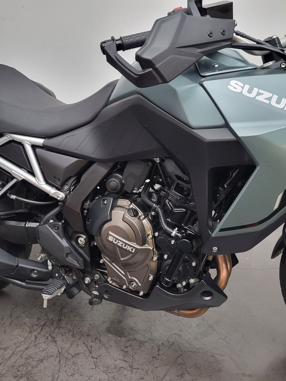 SUZUKI DL V-STROM 800DE 4