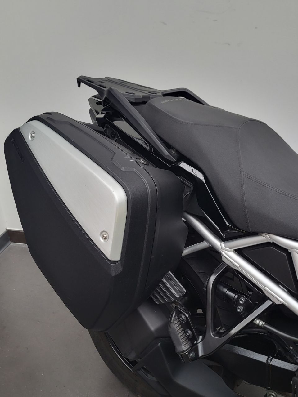 SUZUKI DL V-STROM 800DE 4