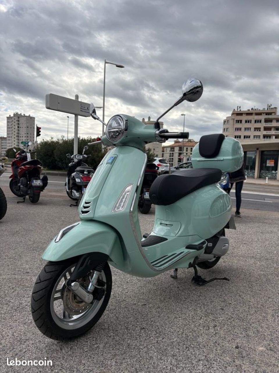 VESPA PRIMAVERA 125 4