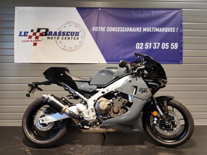 YAMAHA XSR 900 4