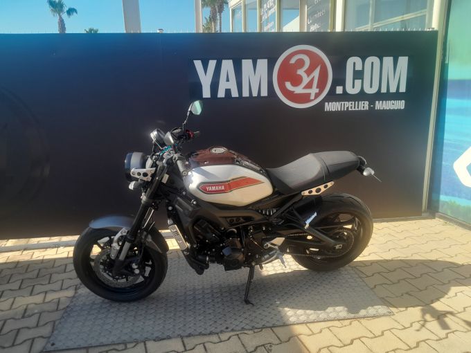 YAMAHA XSR 900 4