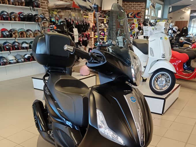 PIAGGIO BEVERLY 300 4